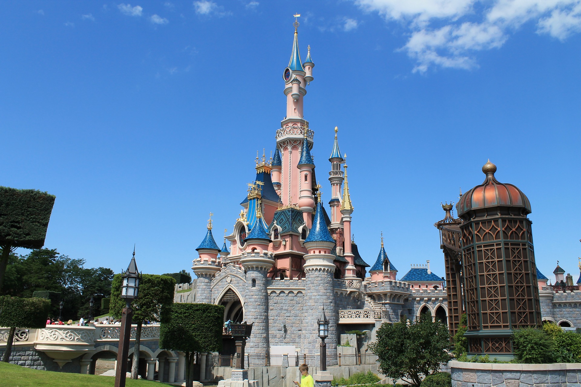 Tag til Disneyland og oplev magien med et hurtigt lån